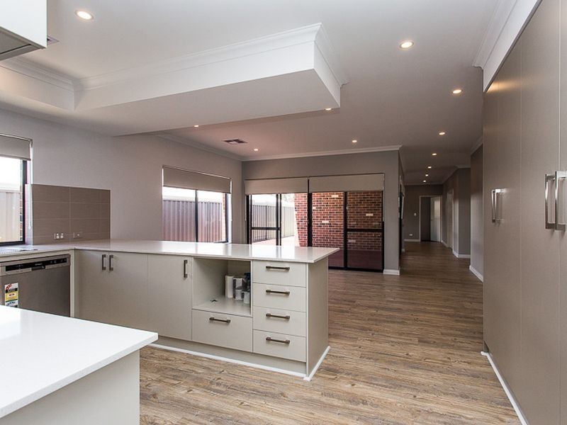163 Honeywood Drive, Wandi WA 6167