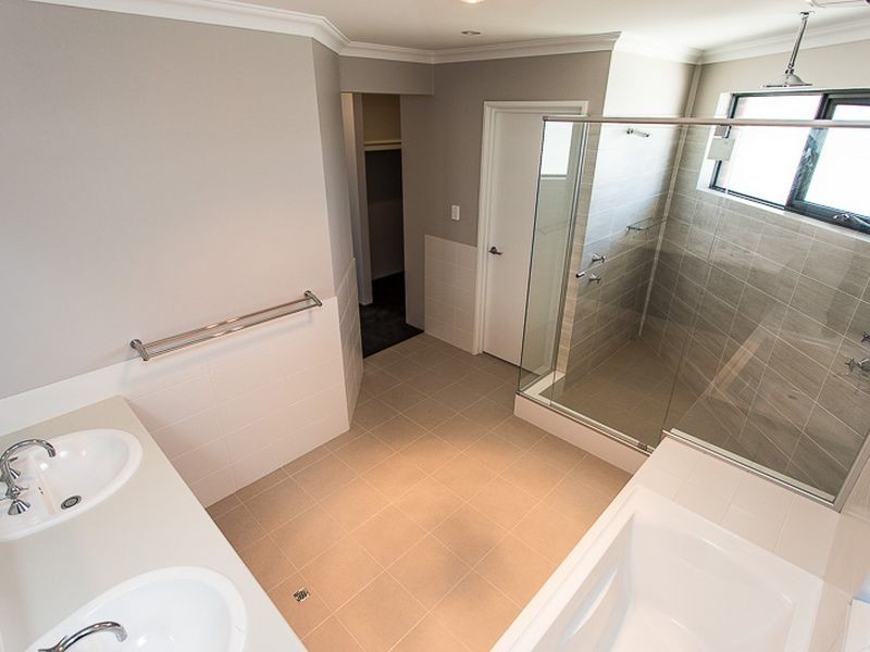 163 Honeywood Drive, Wandi WA 6167
