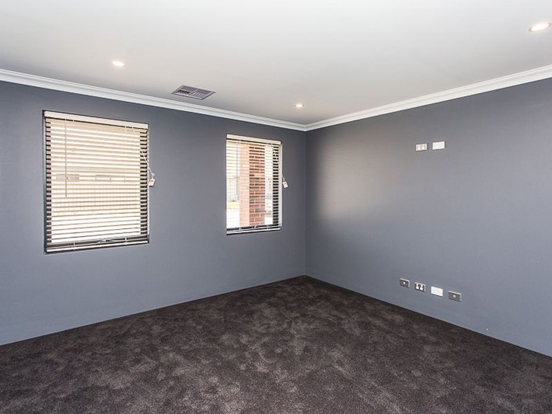 163 Honeywood Drive, Wandi WA 6167