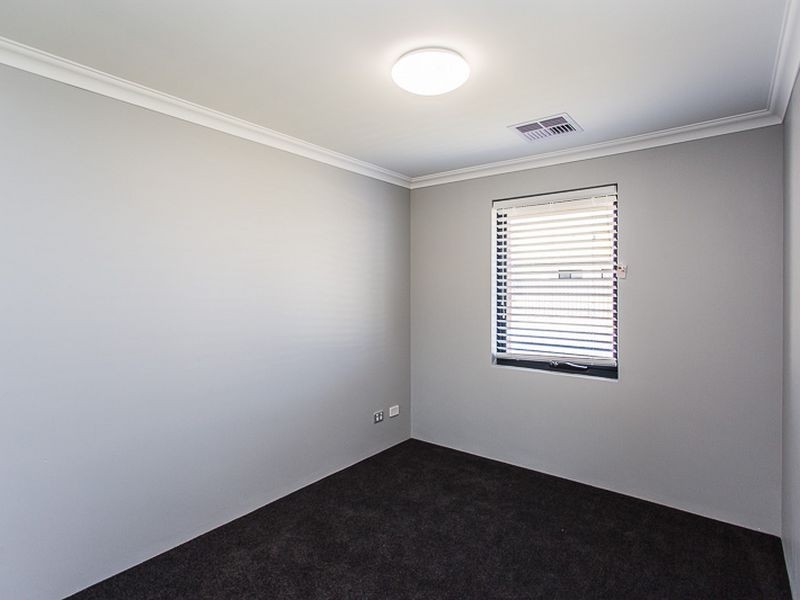 163 Honeywood Drive, Wandi WA 6167