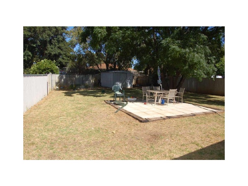 5 Gribble Avenue, Armadale WA 6112