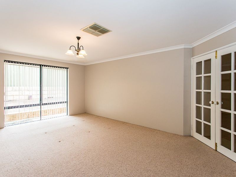 9 Shoalhaven Rise, Success WA 6164
