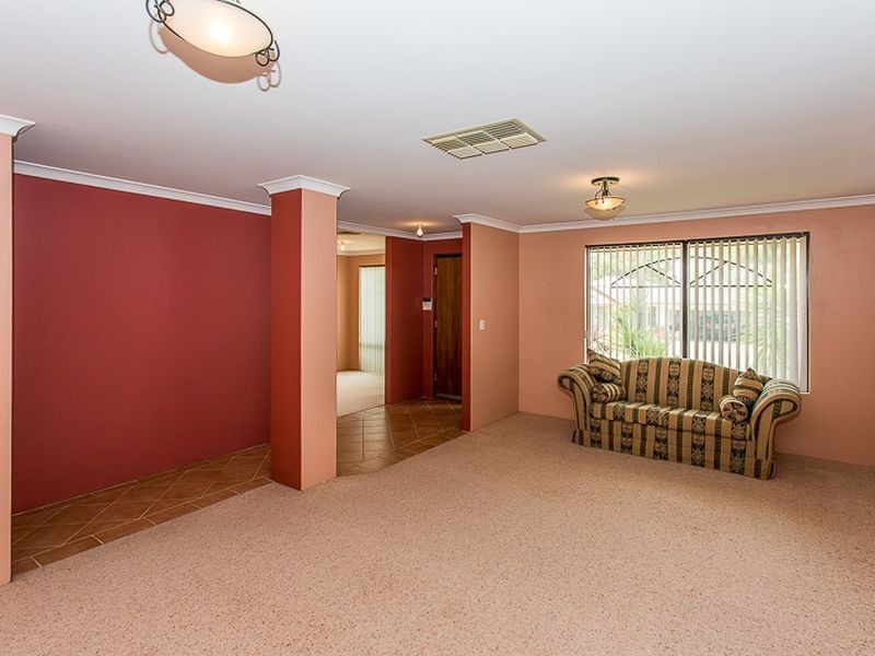 9 Shoalhaven Rise, Success WA 6164