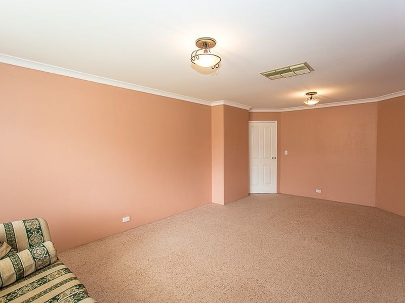 9 Shoalhaven Rise, Success WA 6164