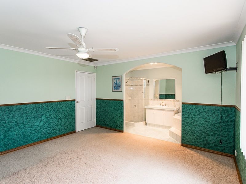 9 Shoalhaven Rise, Success WA 6164