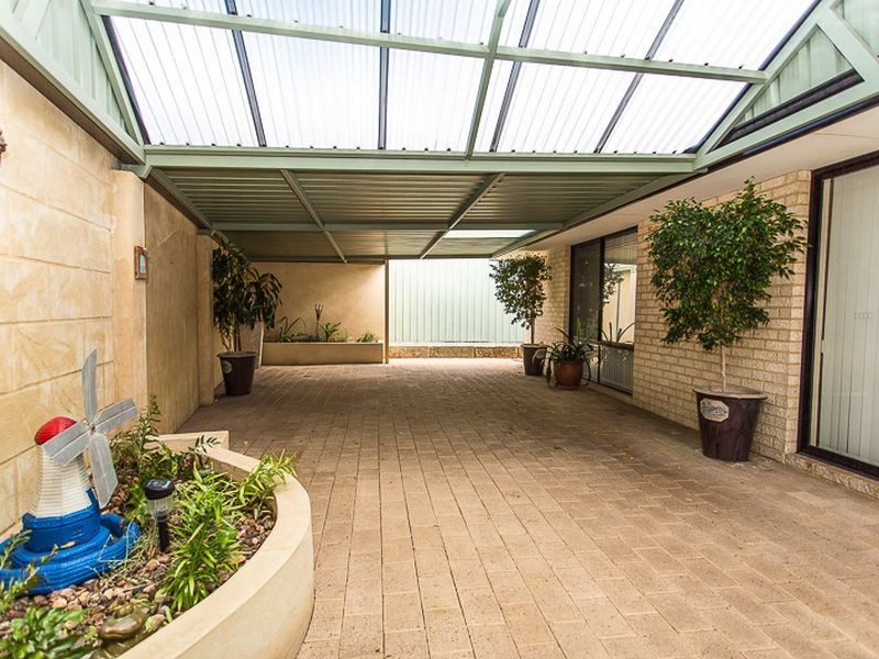9 Shoalhaven Rise, Success WA 6164