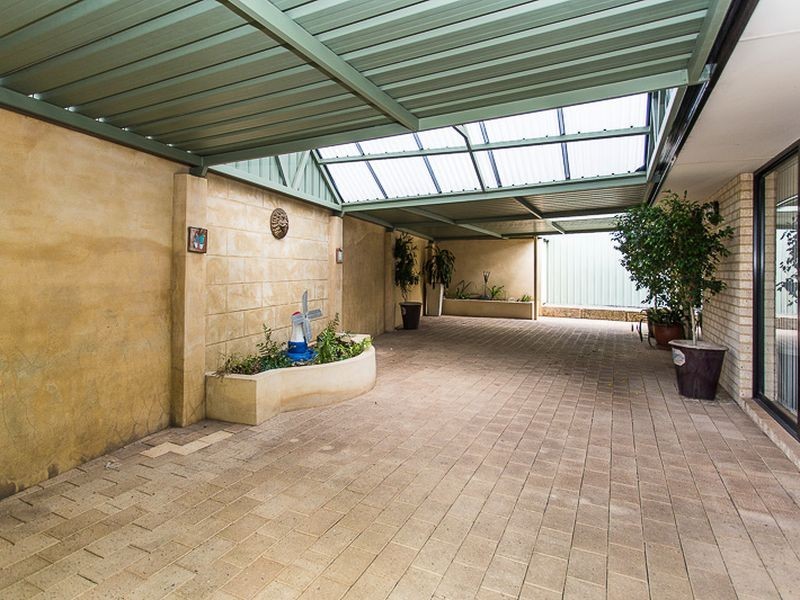 9 Shoalhaven Rise, Success WA 6164