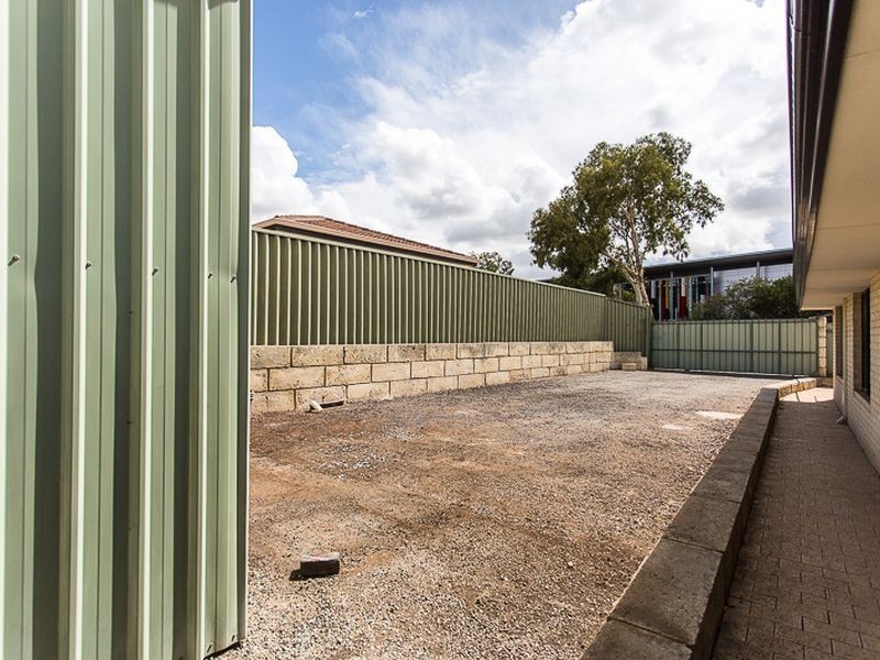 9 Shoalhaven Rise, Success WA 6164