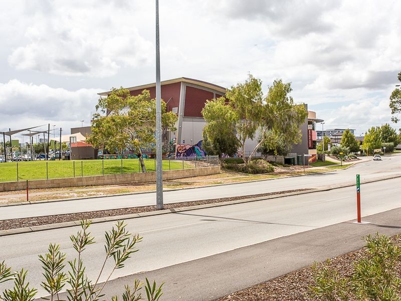 9 Shoalhaven Rise, Success WA 6164