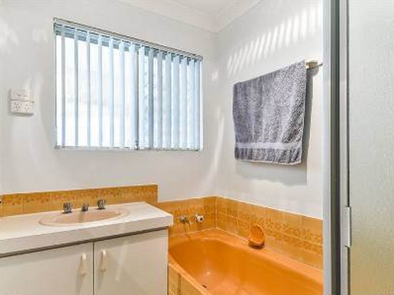 11 Eneabba Place, Armadale WA 6112