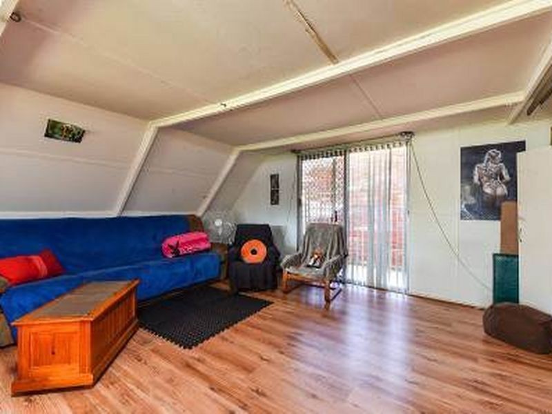 11 Eneabba Place, Armadale WA 6112