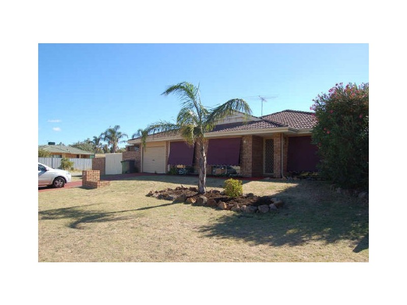 64 Chadwick Parade, Brookdale WA 6112