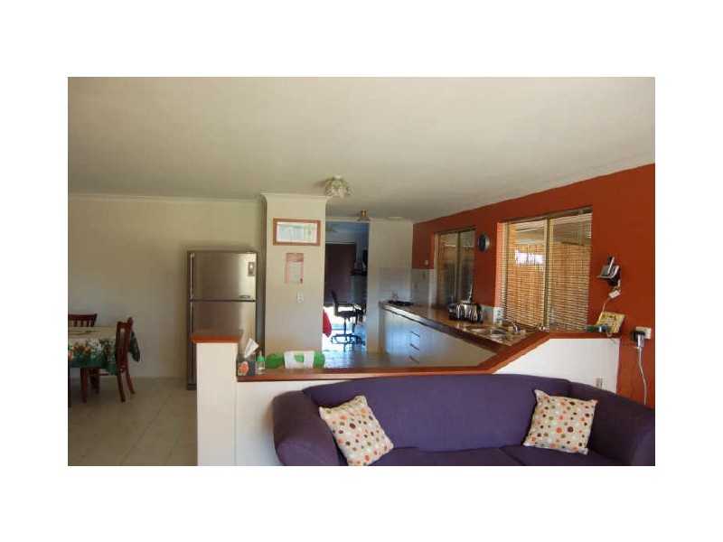 64 Chadwick Parade, Brookdale WA 6112