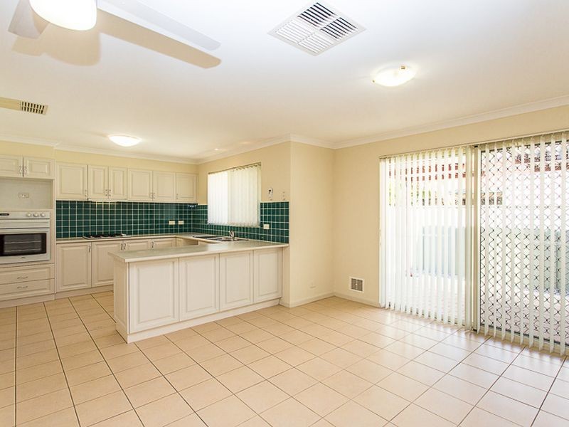 11 Jerrat Mews, Atwell WA 6164