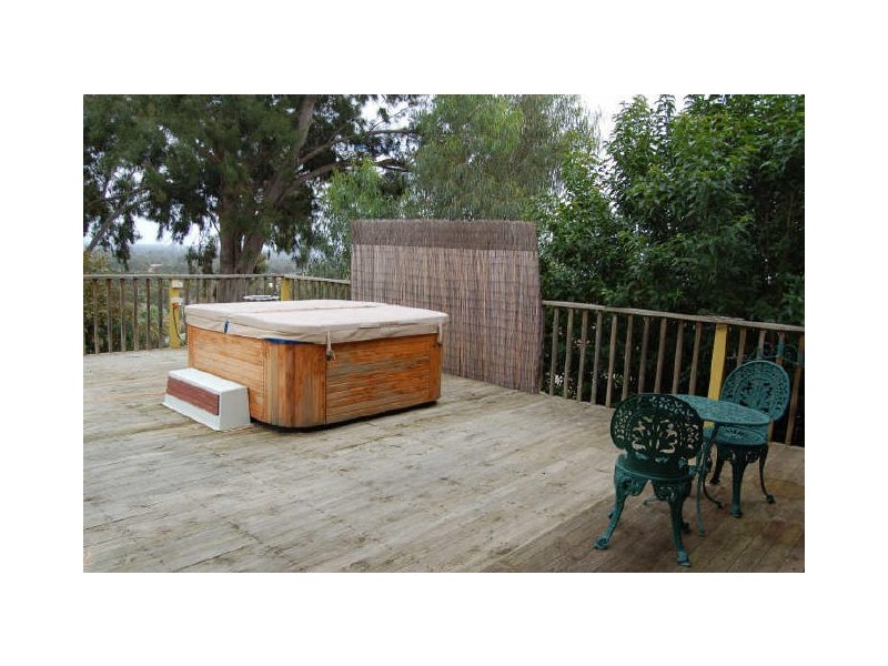 31 Derry Avenue, Mount Nasura WA 6112