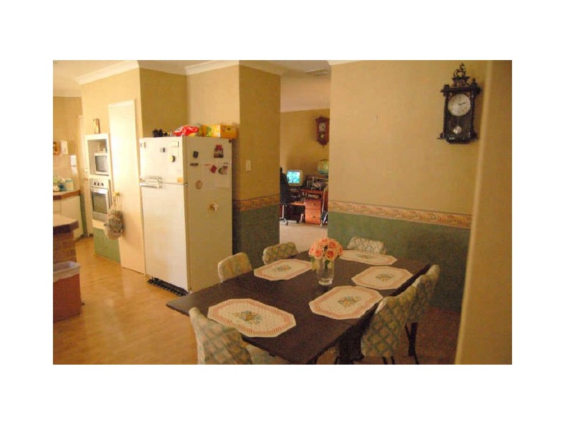 Seville Grove WA 6112