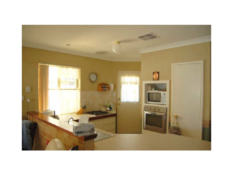 Seville Grove WA 6112