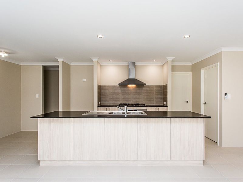 72 Wintergreen Crescent, Banjup WA 6164