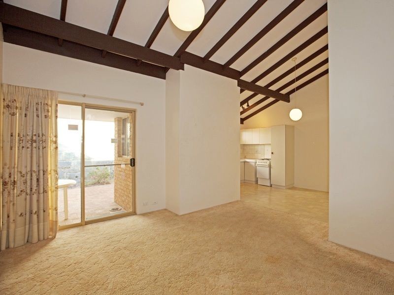 11/4-6 Edeline Street, Spearwood WA 6163