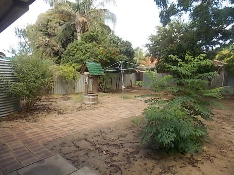 2 Wyloo Place, Armadale WA 6112