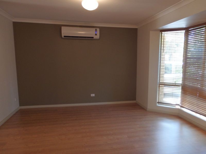 15 Mcgrath Place, Seville Grove WA 6112