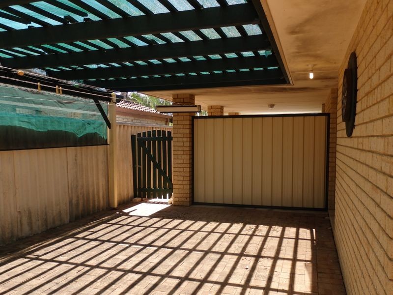 15 Mcgrath Place, Seville Grove WA 6112