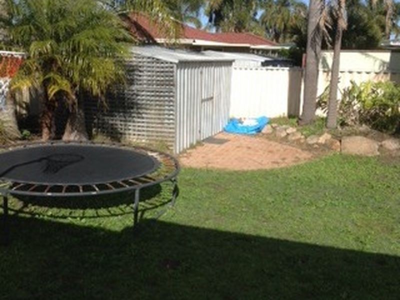 15 Mcgrath Place, Seville Grove WA 6112