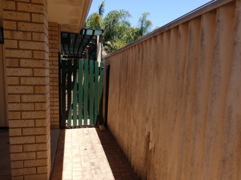 15 Mcgrath Place, Seville Grove WA 6112