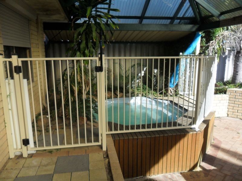 15 Mcgrath Place, Seville Grove WA 6112