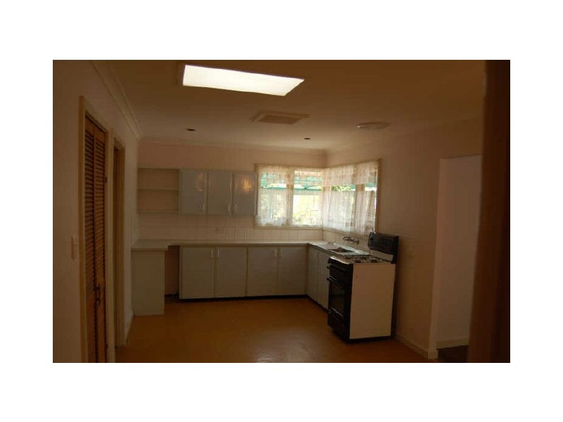 2 Tarrawan Road, Armadale WA 6112