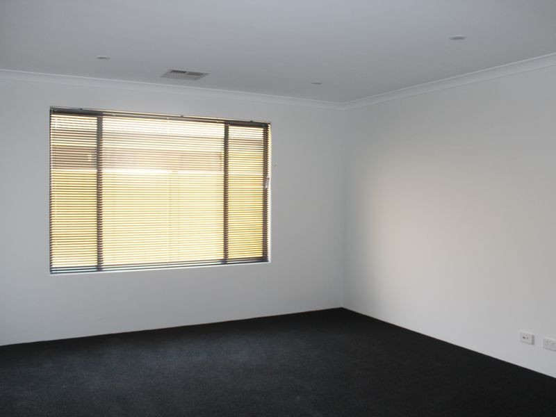 28 Pinelle Parkway, Aubin Grove WA 6164