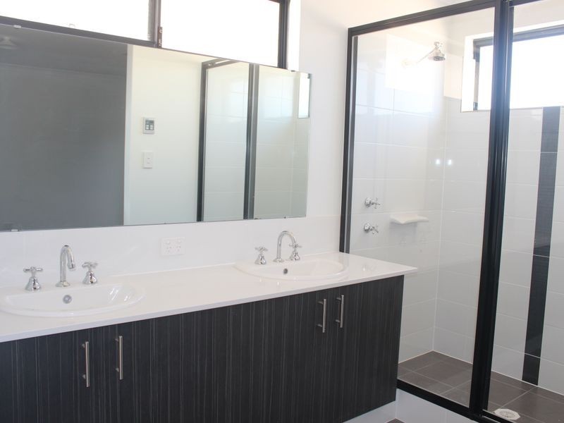 28 Pinelle Parkway, Aubin Grove WA 6164