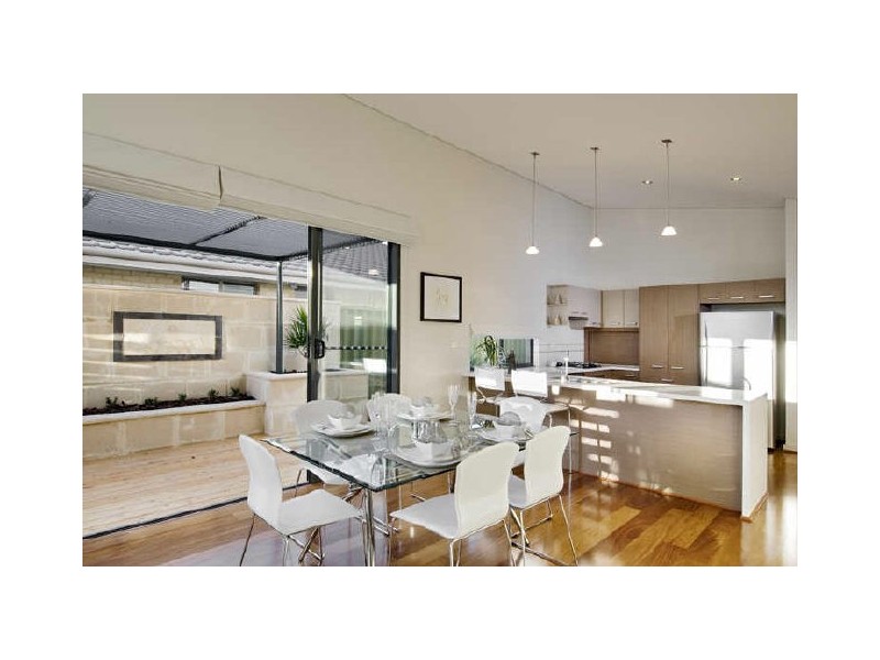 72 Verdant Crescent, Seville Grove WA 6112