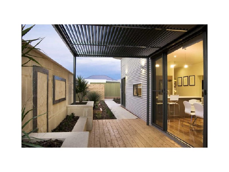 72 Verdant Crescent, Seville Grove WA 6112