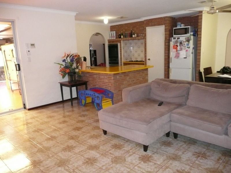 14 Ainsley Court, Westfield WA 6111