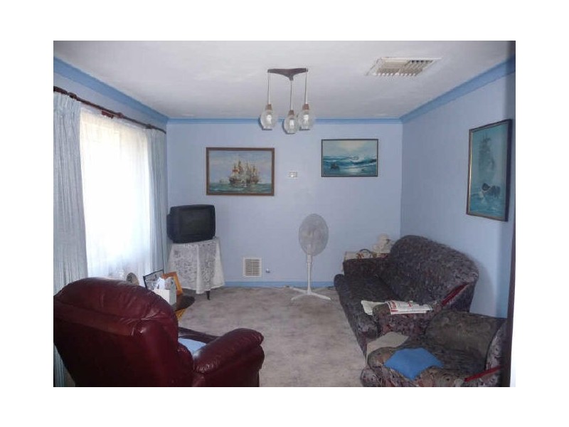 17 Tarrawan Road, Armadale WA 6112