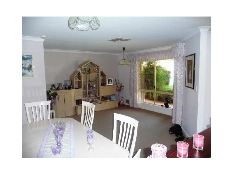 4 Malbec Place, Mount Nasura WA 6112