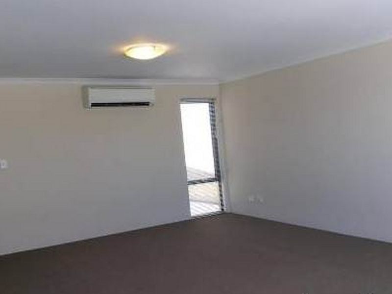 35 Mariposa Gardens, Success WA 6164