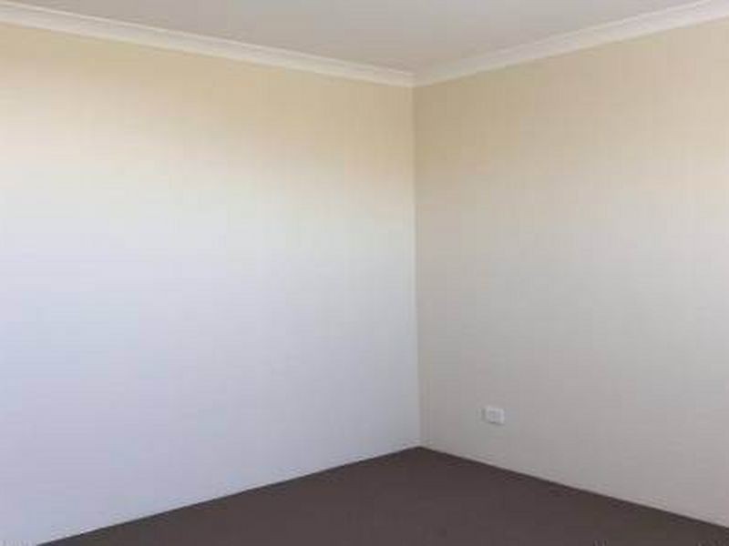 35 Mariposa Gardens, Success WA 6164