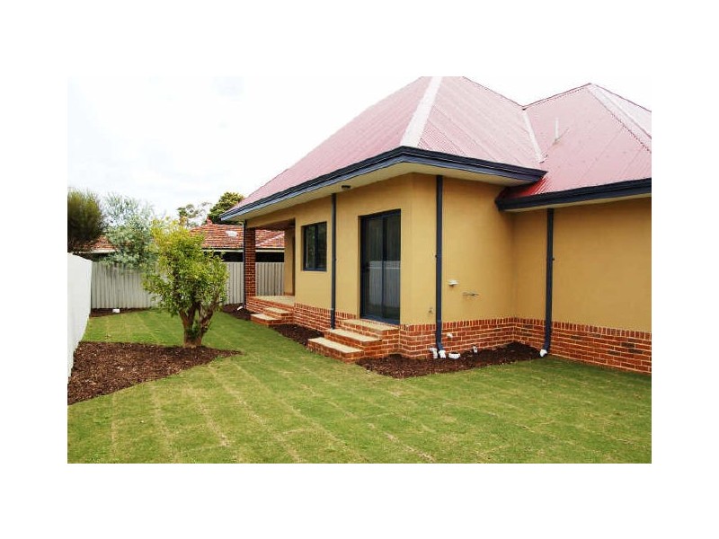 85 Lowanna Way, Armadale WA 6112