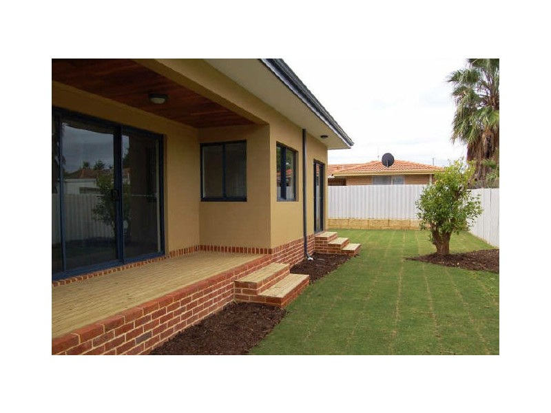 85 Lowanna Way, Armadale WA 6112