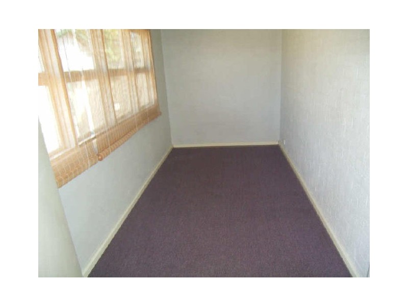 25 Thorsager Street, Coolbellup WA 6163