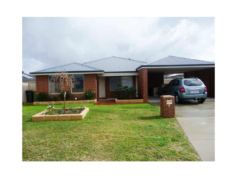 4 Jonquil Loop, Seville Grove WA 6112