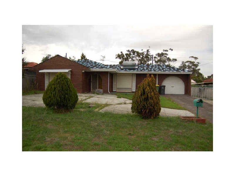 32 Lilian Avenue, Armadale WA 6112