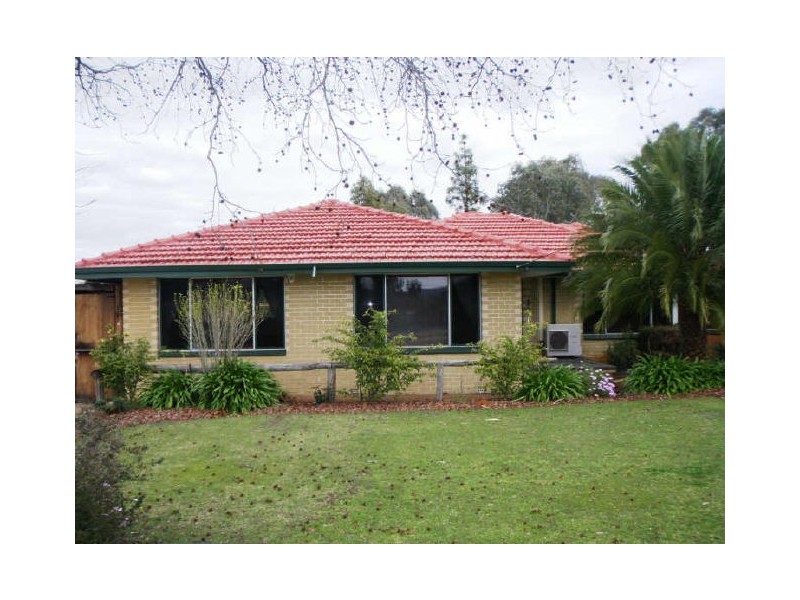 321 Eleventh Road, Brookdale WA 6112