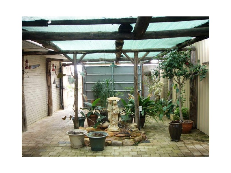 321 Eleventh Road, Brookdale WA 6112