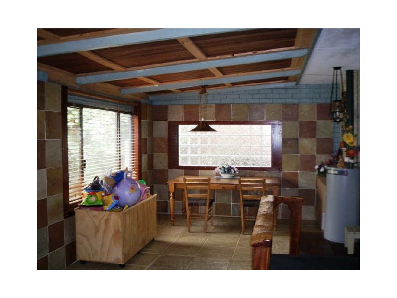 321 Eleventh Road, Brookdale WA 6112