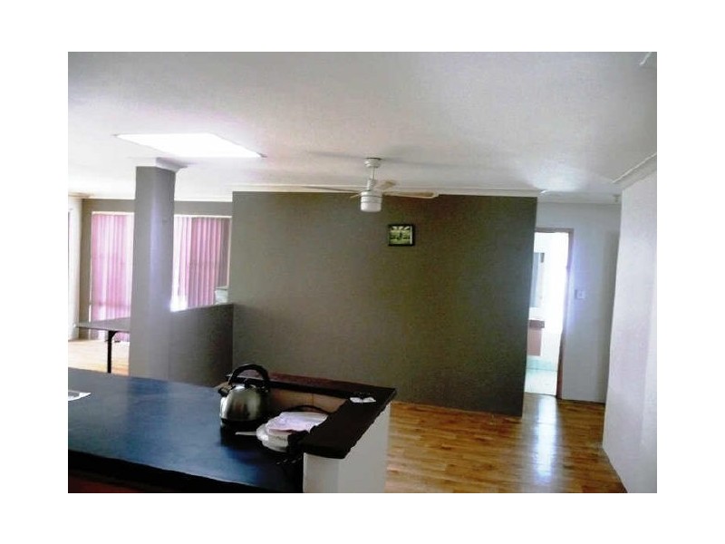 6 Eaglehawk Grove, Brookdale WA 6112