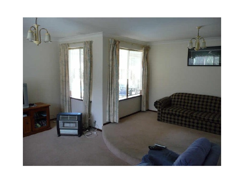 4 Blythe Place, Armadale WA 6112