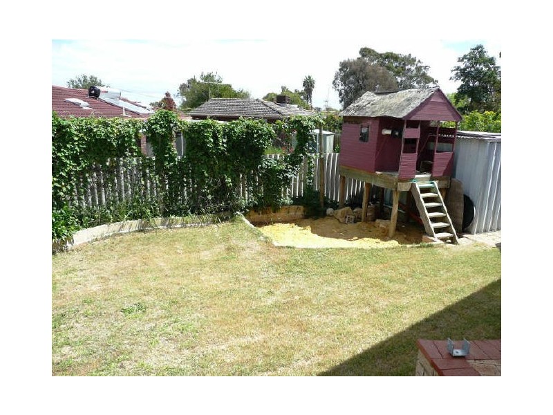 4 Blythe Place, Armadale WA 6112